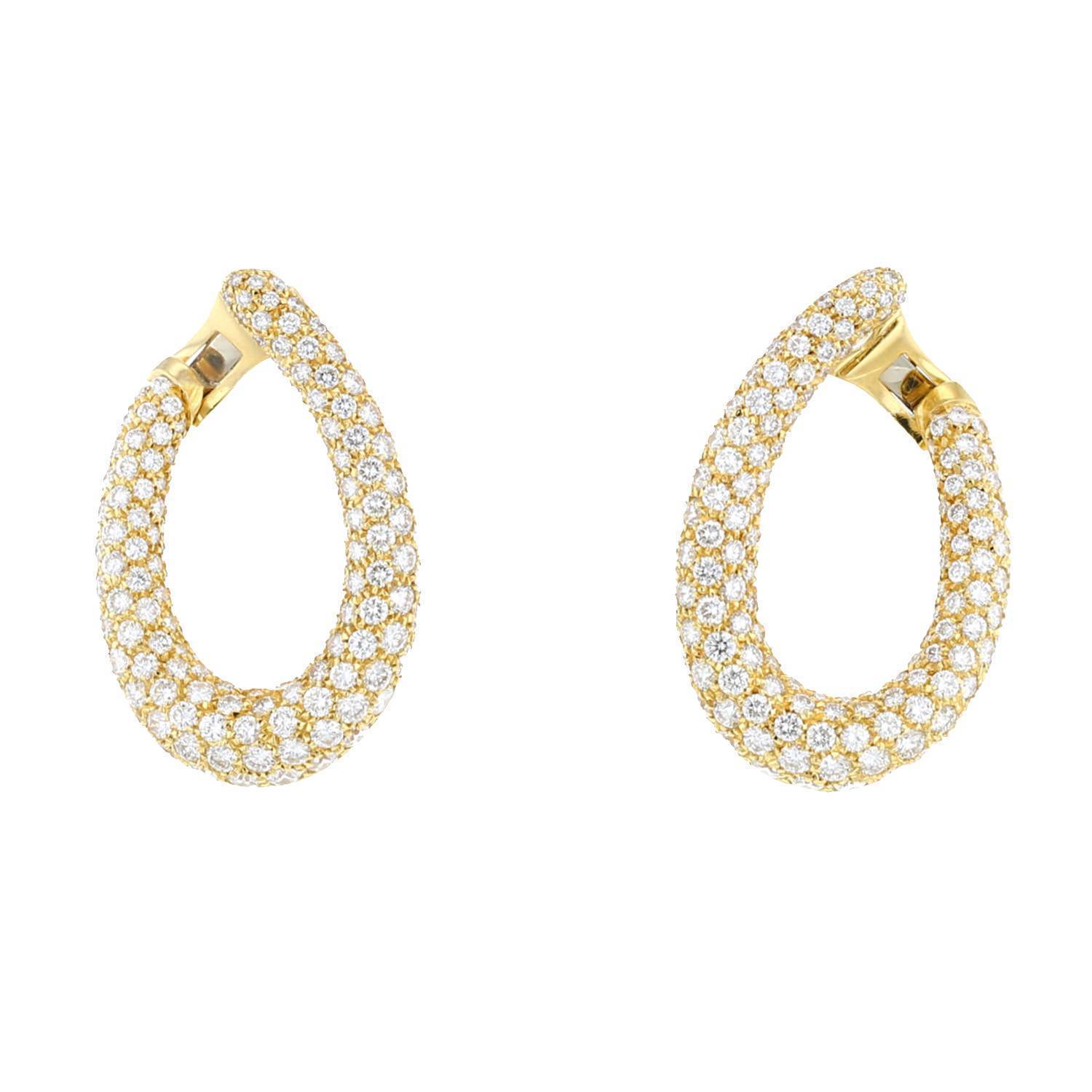 00pp-boucheron-earrings-in-yellow-gold-and-diamonds