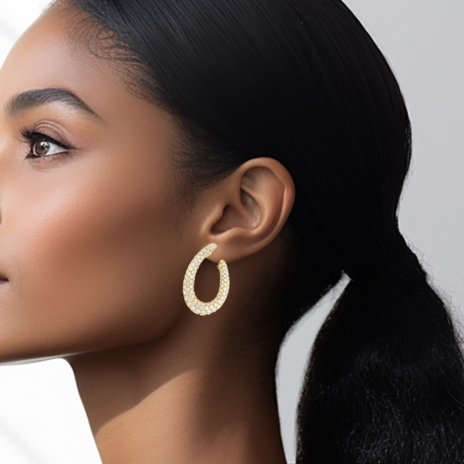 D1-boucheron-earrings-in-yellow-gold-and-diamonds
