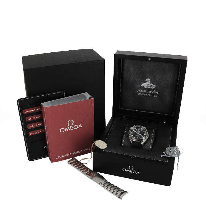 D2-omega-seamaster-planet-ocean-600-m-watch-in-stainless-steel-ref-222-30-42-20-01-001-circa-2010