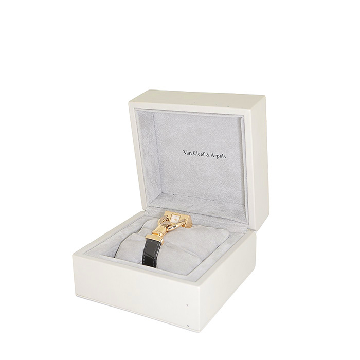 D2-van-cleef-arpels-cadenas-watch-in-yellow-gold-circa-2010