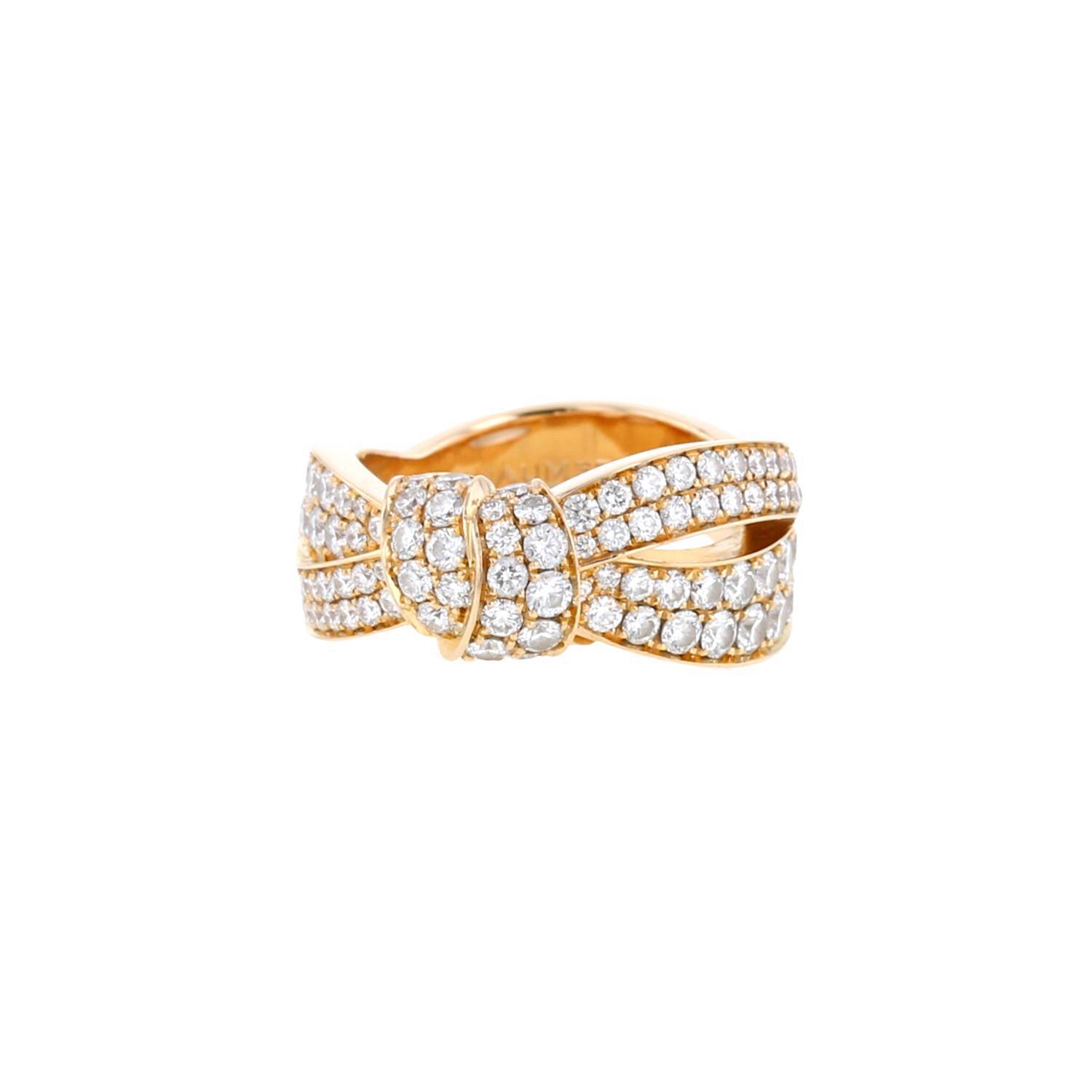 00pp-chaumet-jeux-de-liens-ring-in-pink-gold-and-diamonds
