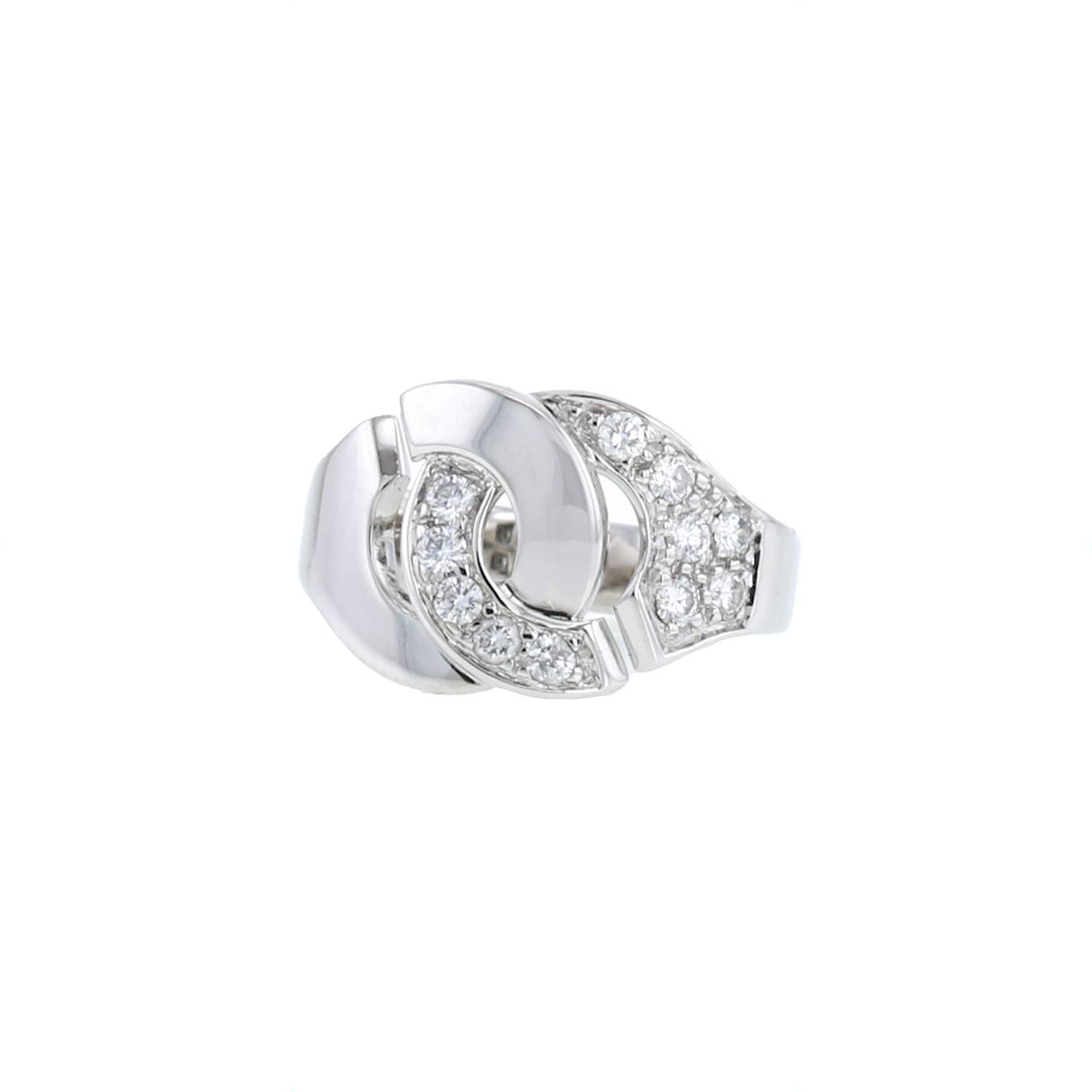 00pp-dinh-van-menottes-r12-ring-in-white-gold-and-diamonds