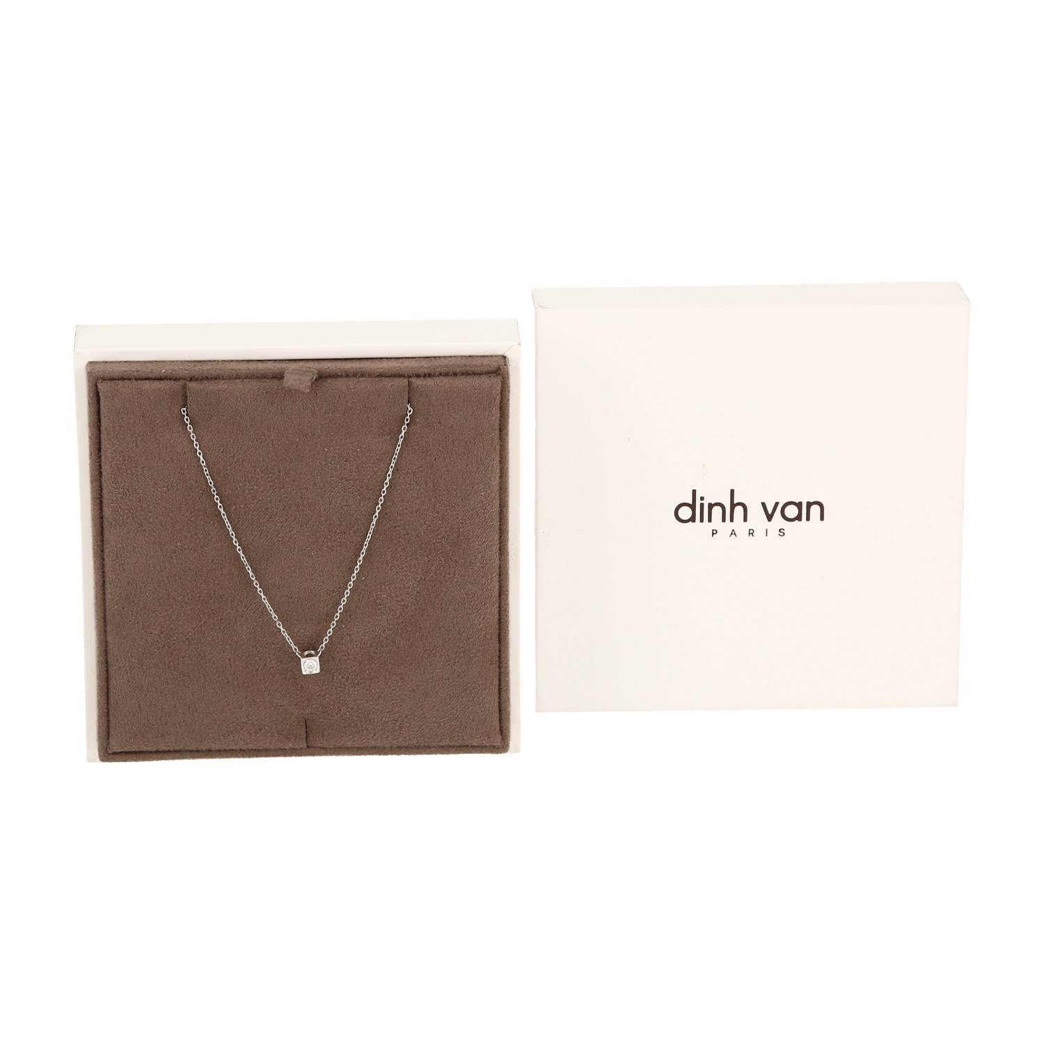 D2-dinh-van-le-cube-diamant-small-model-necklace-in-white-gold-and-diamond